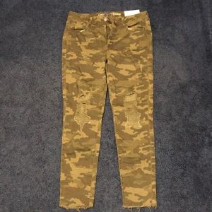 High rise Distressed Camo Jeans
